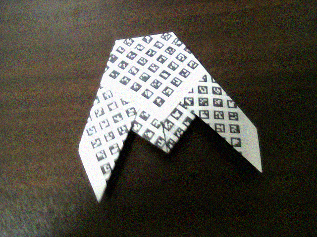 図4.9 Training7で使用したガウシアンノイズを付加したセミの折り紙