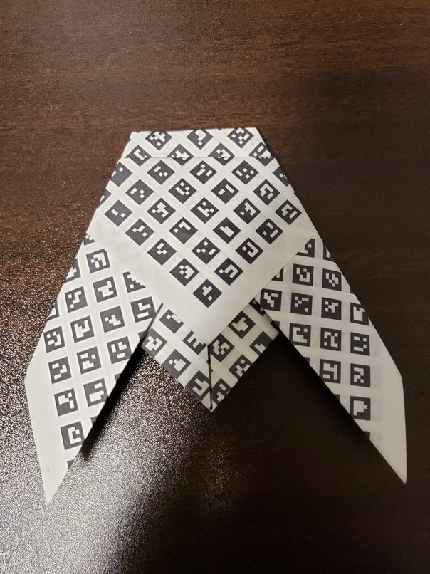 図3.4 作成したセミの折り紙